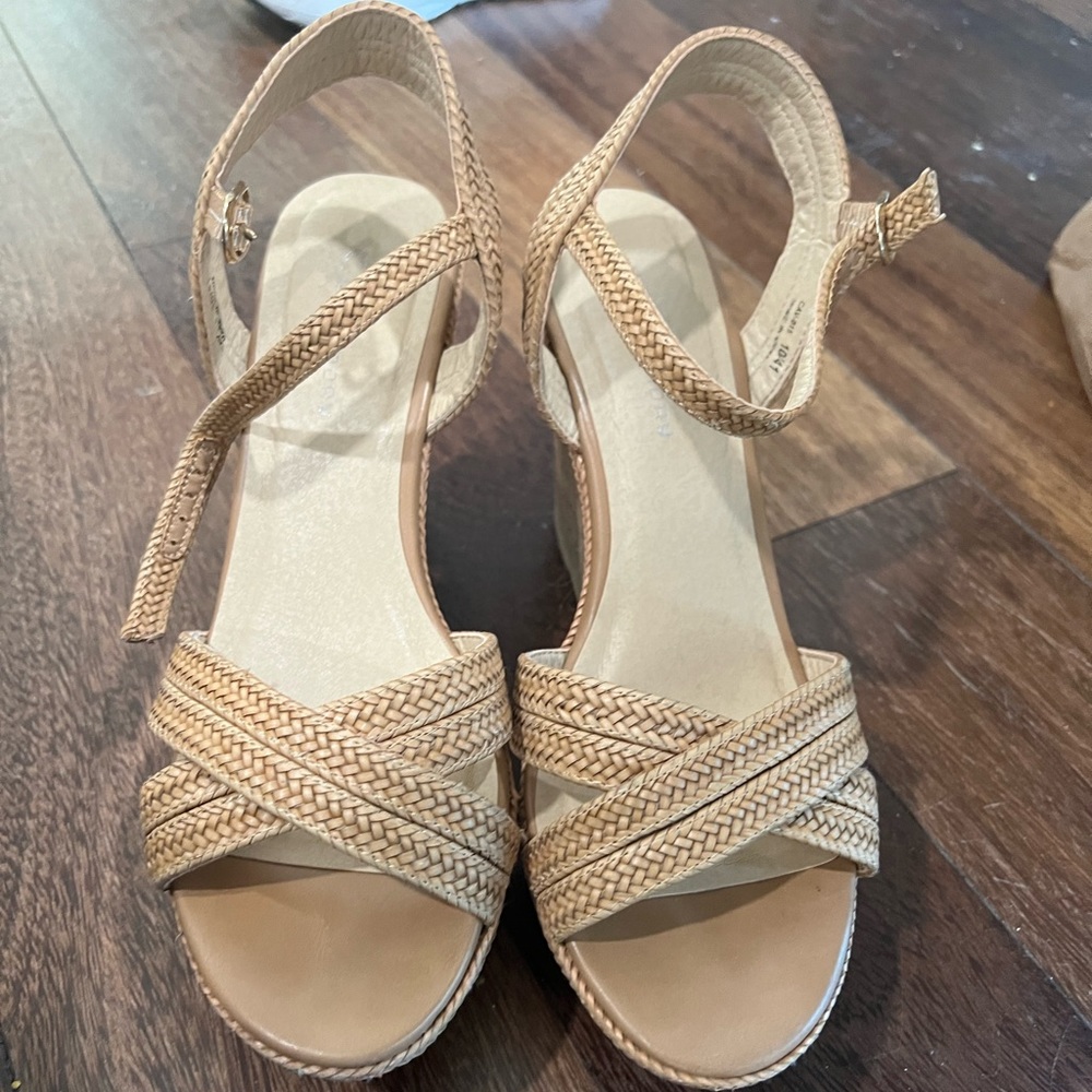 Chinese Laundry Women's Wedge